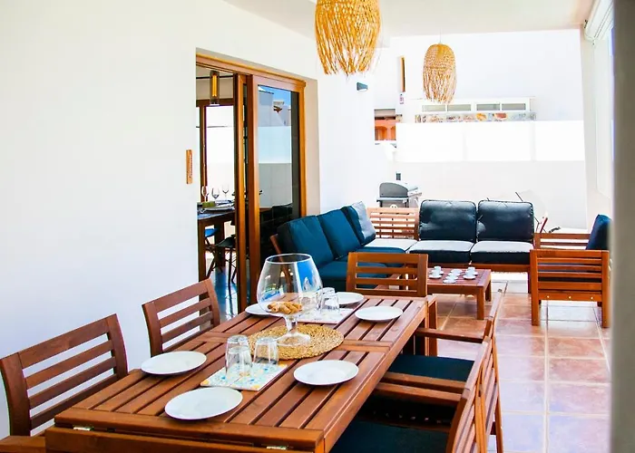 Luxury El Palmeral Villa *